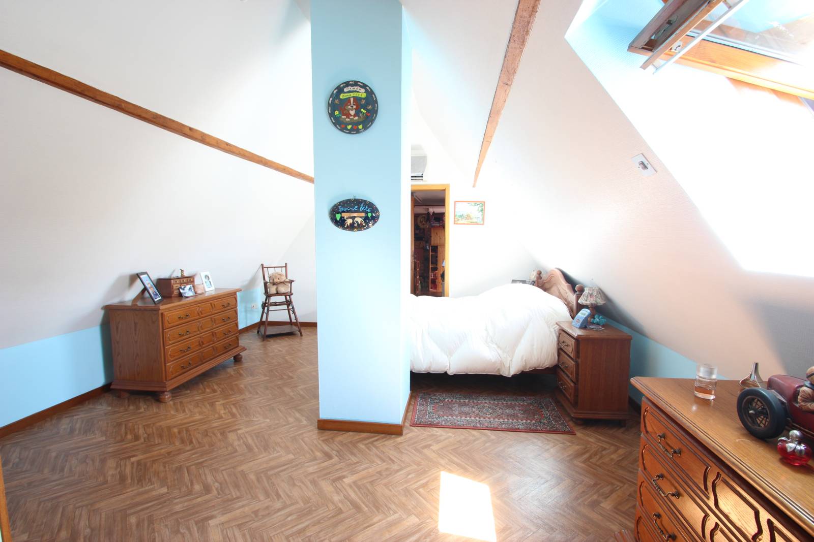 Ensemble immobilier comprenant un restaurant/bar et un appartement à FORSTFELD