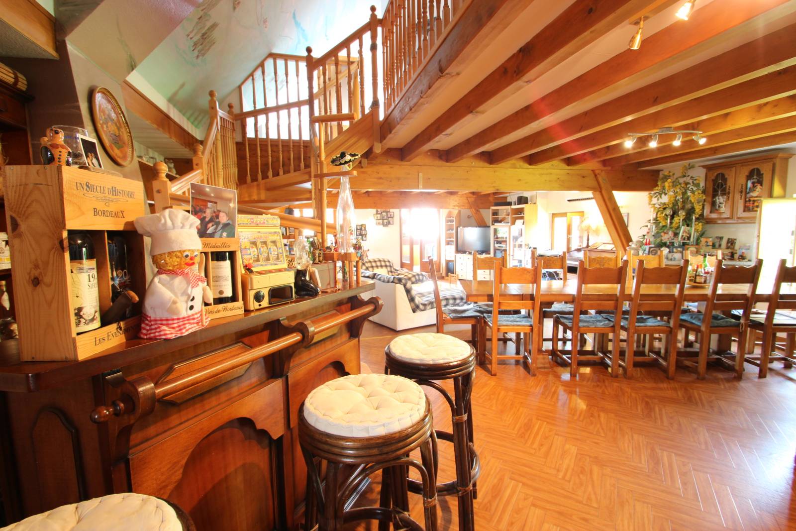 Ensemble immobilier comprenant un restaurant/bar et un appartement à FORSTFELD