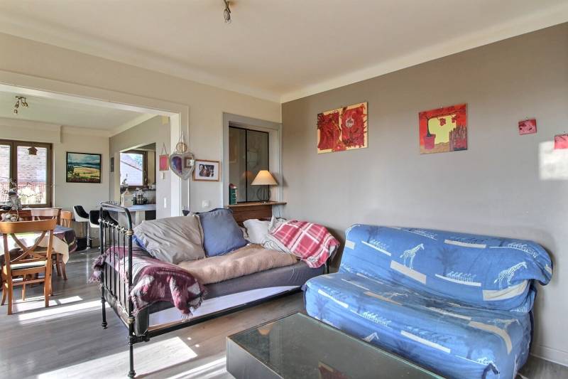 A vendre belle et spacieuse  maison de 7 pièces avec 6 chambres et une superficie de 150 m² sur ESCHBOURG