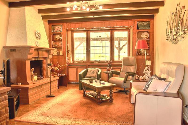 A vendre grande maison de 6 pièces avec triple garage et dépendance et de 177 m² sur Niederbronn les bains