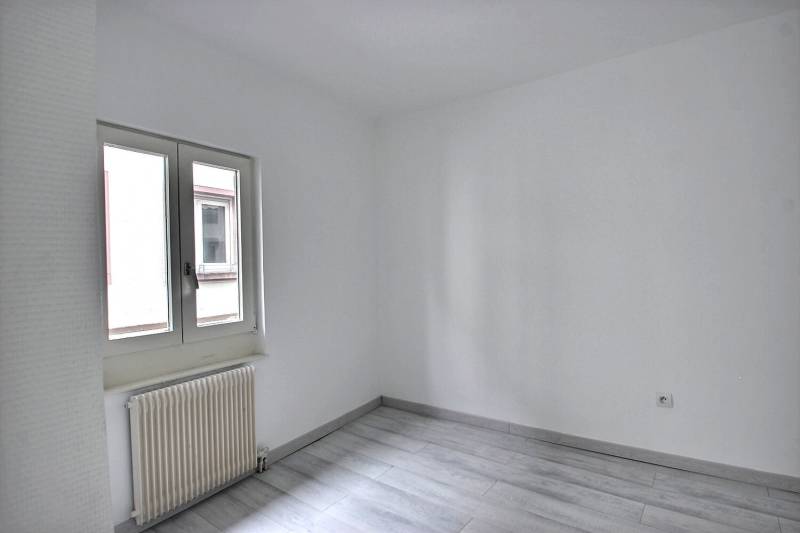 A vendre, au centre ville, appartement F 5 en duplex de 121 m² sur HAGUENAU