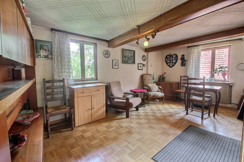 A vendre, maison de village de 95 m² comprenant 4 pièces, 3 chambres sur 2,27 ares avec dépendances à OHLUNGEN