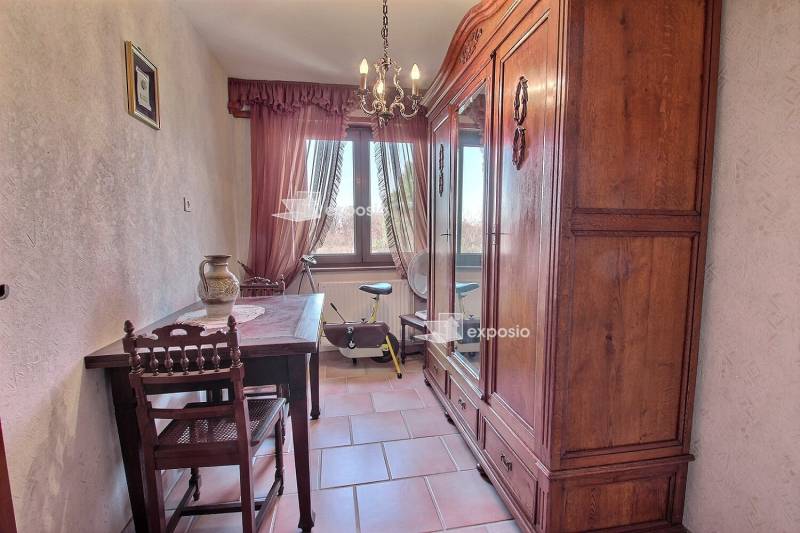 A vendre, maison de 146 m² comprenant 8 pièces, 4 chambres sur un terrain de 6,38 ares sur KALTENHOUSE