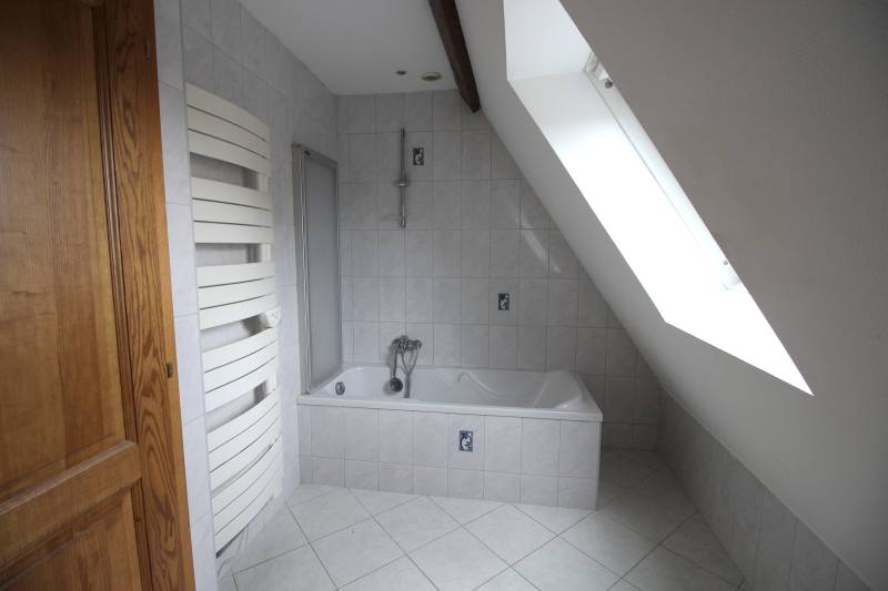 A louer appartement de 3 pièces et une superficie de 59m² au calme avec place de parking à Hochfelden