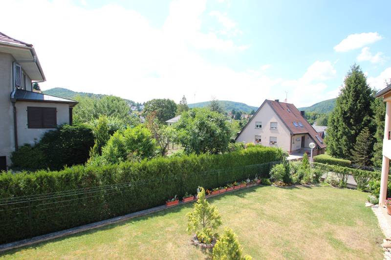 En location avec notre agence immobilière un appartement de 3 pièces avec 2 chambres et une superficie de 86 m² sur Saverne