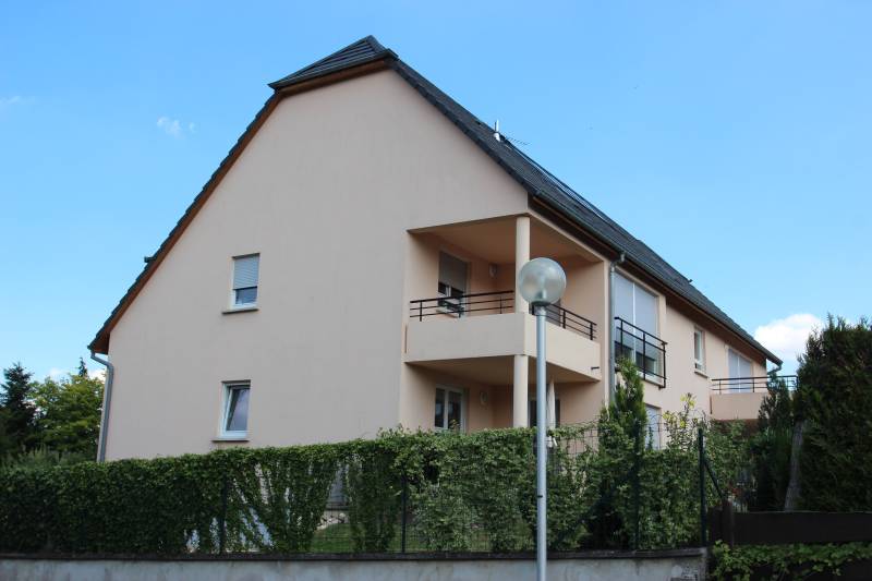 En location avec notre agence immobilière un appartement de 3 pièces avec 2 chambres et une superficie de 86 m² sur Saverne