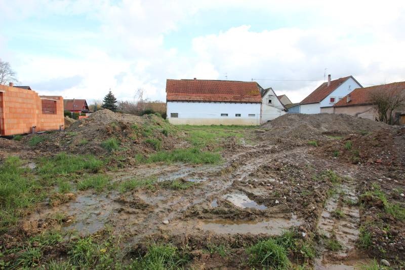 A vendre, terrain constructible de 4,75 ares situé au coeur du valle ge de Fort Louis