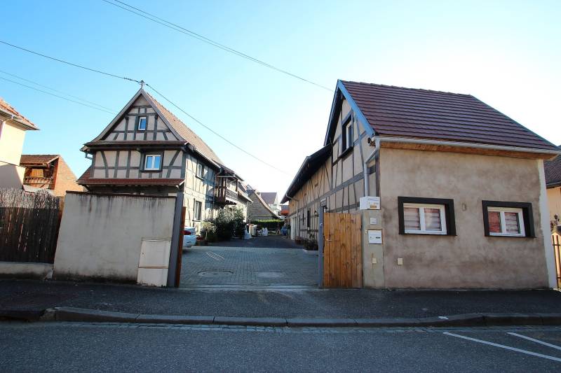 A vendre, ensembre de deux maisons alsaciennes entièrement rénovées 5 pièces sur 249 m² à ECKWERSHEIM