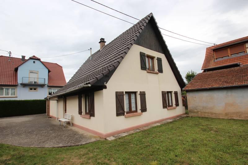 Maison à vendre de 4 pièces et une superficie de 85 m² à rénover  sur Preuschdorf