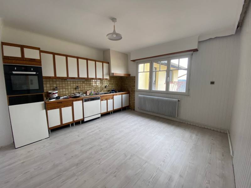 Maison à louer de 5 pièces avec 4 chambres et une superficie de 132 m² à DABO