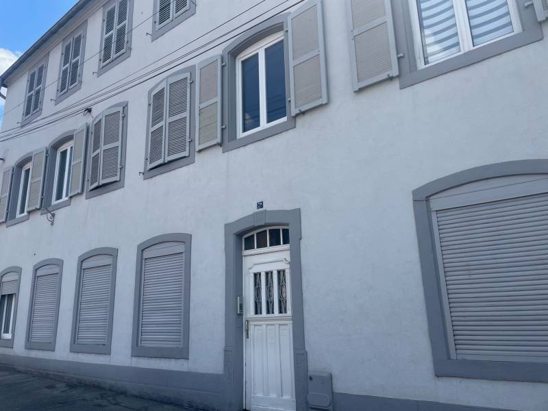Appartement à vendre de 3 pièces avec 2 chambres au rez de chaussé et au centre ville de Saverne