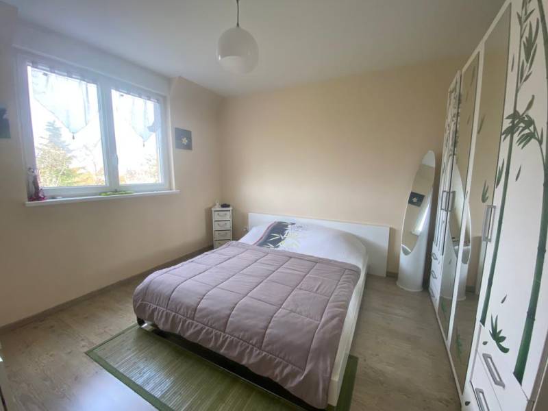 En location avec notre agence immobilière un appartement de 3 pièces avec 2 chambres et une superficie de 86 m² sur Saverne