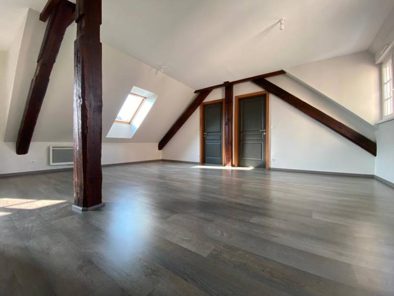 En location appartement de 4 pièces avec 3 chambres et une superficie de 79 m² sur SAVERNE