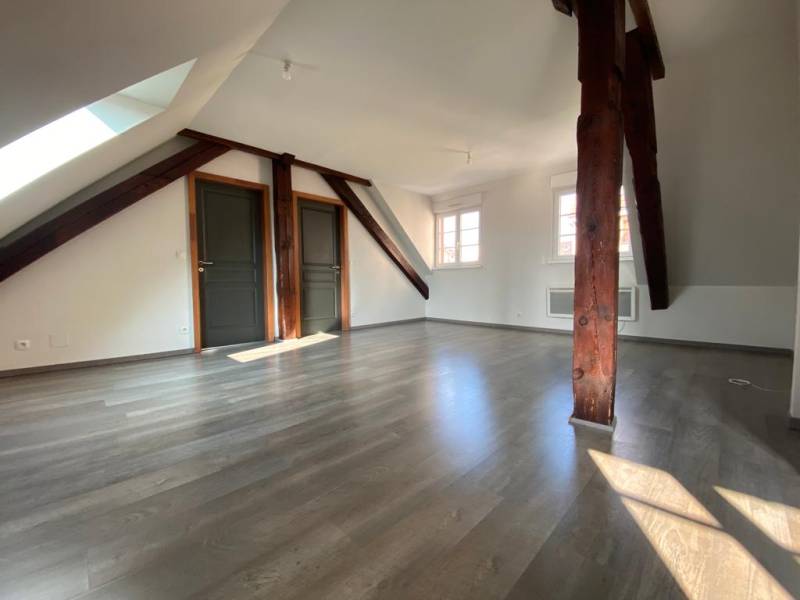 En location appartement de 4 pièces avec 3 chambres et une superficie de 79 m² sur SAVERNE