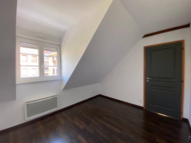 En location appartement de 4 pièces avec 3 chambres et une superficie de 79 m² sur SAVERNE