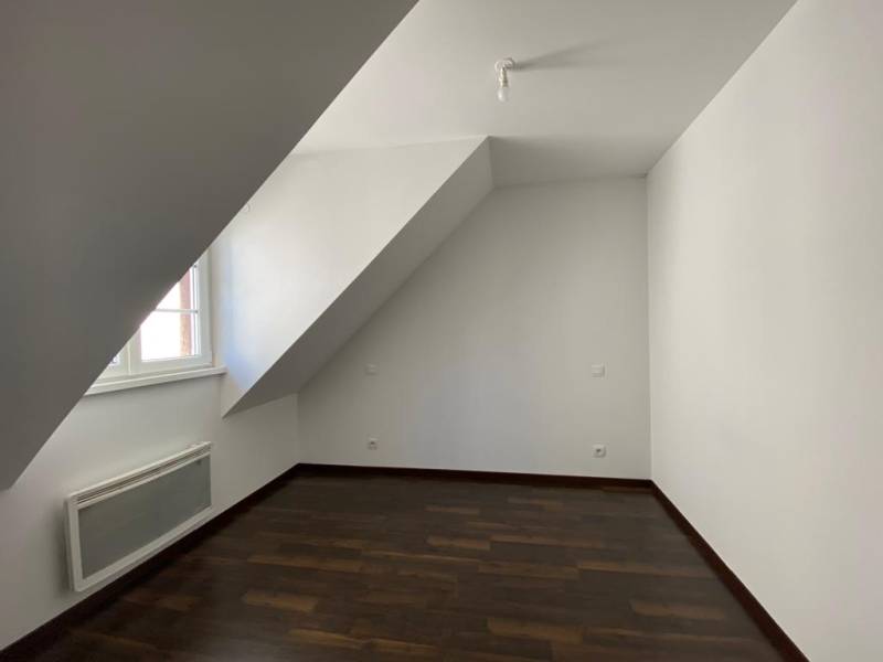 En location appartement de 4 pièces avec 3 chambres et une superficie de 79 m² sur SAVERNE