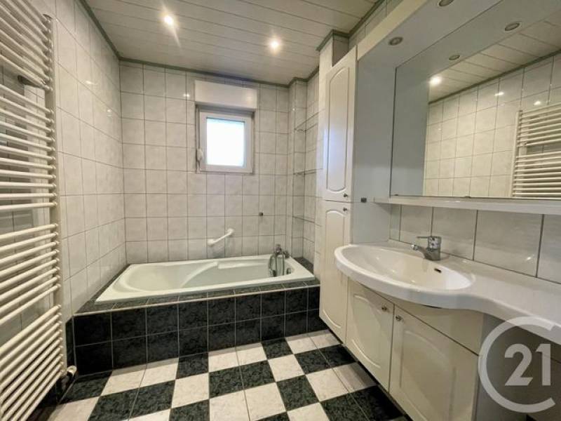 Maison à louer 6 pièces - 139,25 m2 - SCHWEIGHOUSE SUR MODER près de Haguenau