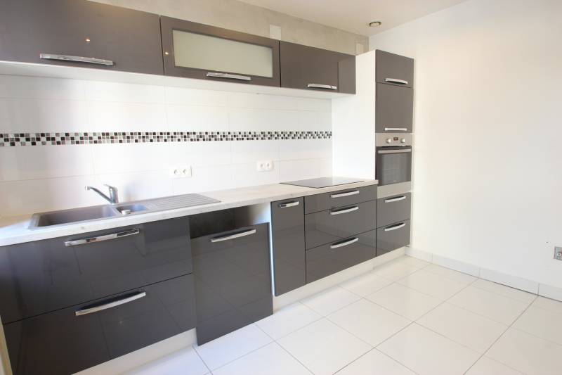 A vendre, maison composée de deux appartements, un deux pièces et un duplex au centre d'HAGUENAU