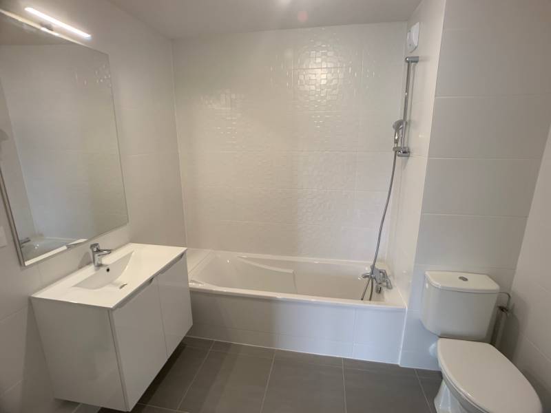 En location avec notre agence immobilière un appartement de 3 pièces avec 2 chambres et une superficie de 86 m² sur Saverne