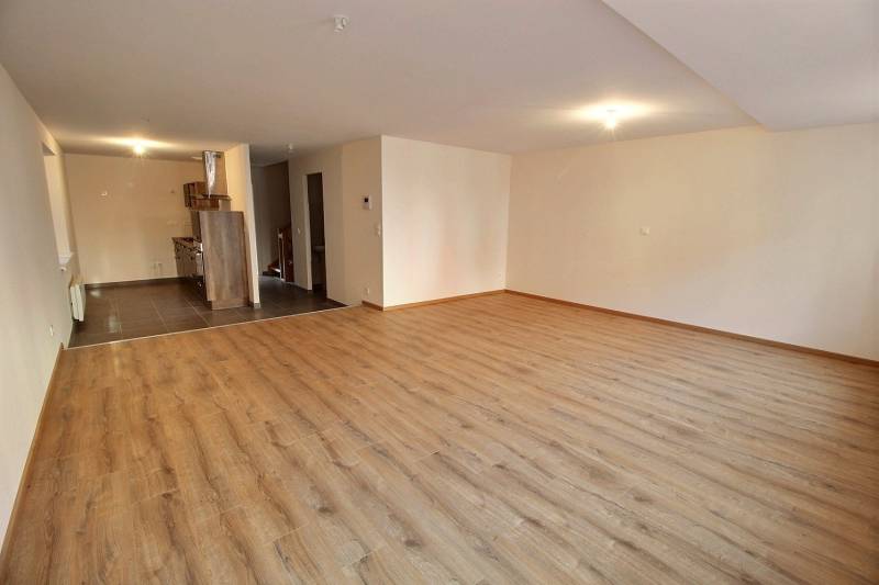 En location appartement de 4 pièces en trIplex avec 3 chambres et une superficie de 130 m² sur Saverne