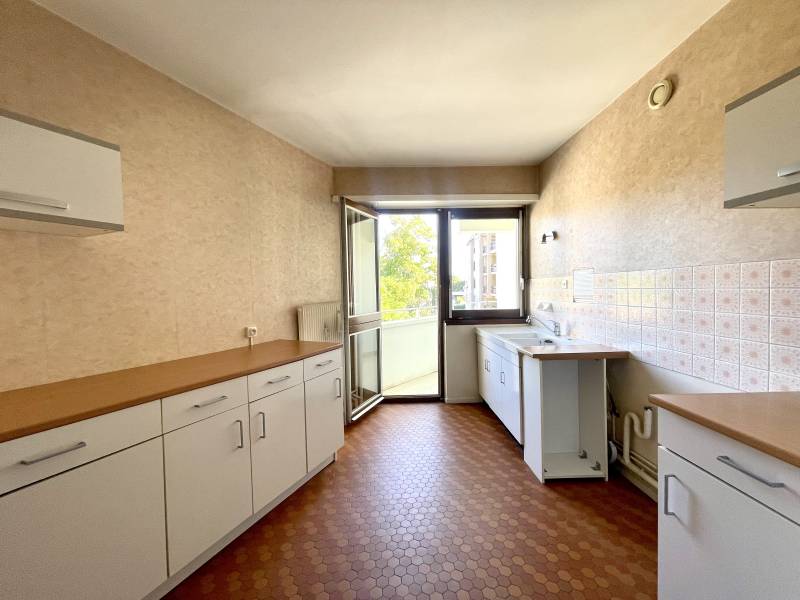 En location à proximité du centre ville appartement  de 3 pièces avec 2 chambres et une terrasse sur Haguenau