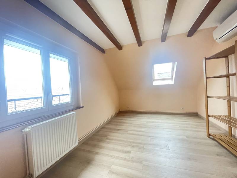 A louer maison de 4 pièces avec 2 chambres et une superficie de 105 m² sur Schwindratzheim