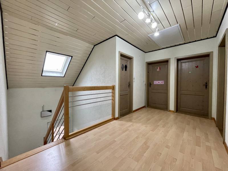 A louer dans votre agence immobilière maison de 6 pièces avec  4 chambres sur Schweighouse sur moder