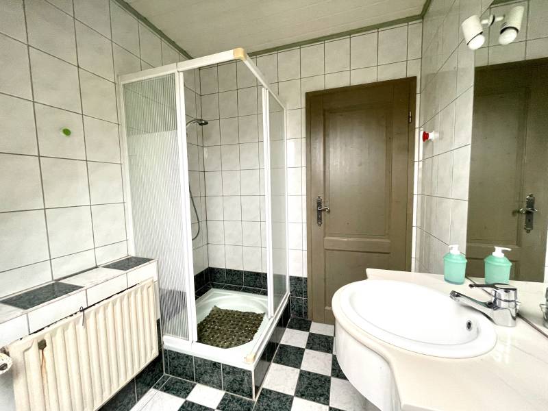 A louer dans votre agence immobilière maison de 6 pièces avec  4 chambres sur Schweighouse sur moder